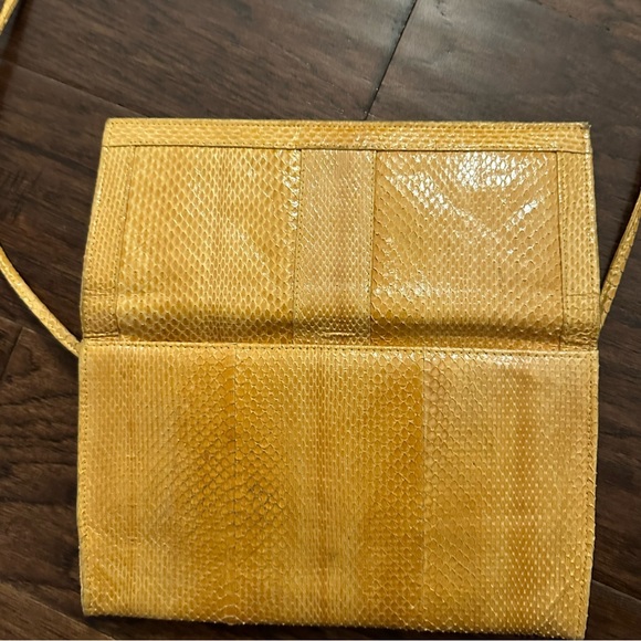 Vintage Snakeskin Purse - Picture 13 of 16